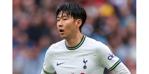 Son Heung-min poistui stadionilta kyyneleissään